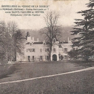 Hostellerie-du-Chant-de-la-Source.jpg